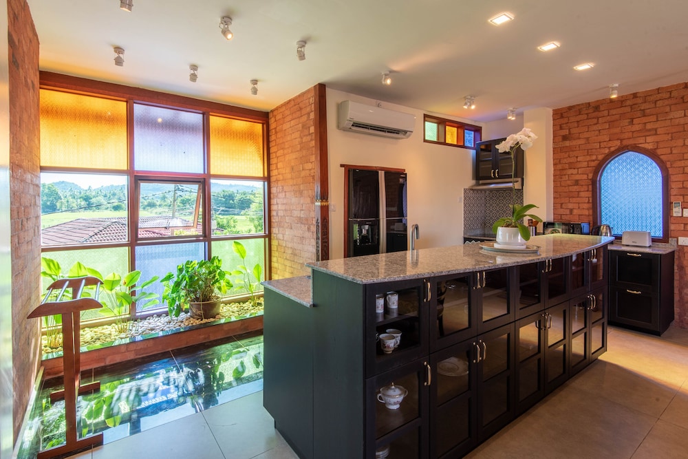 Royal Orchid Villa - Photo 39