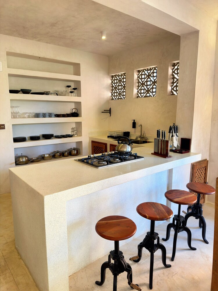 Exclusive Villa, 3 Bedrooms, Sea View, Sea Facing photo 3