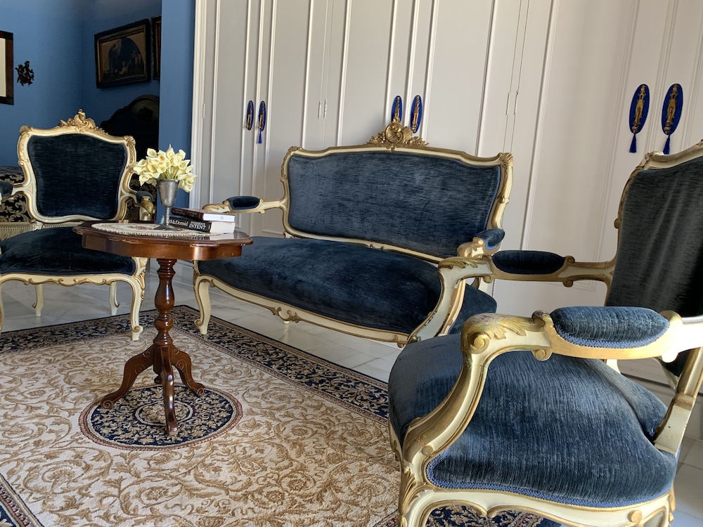 Business Suite photo 2