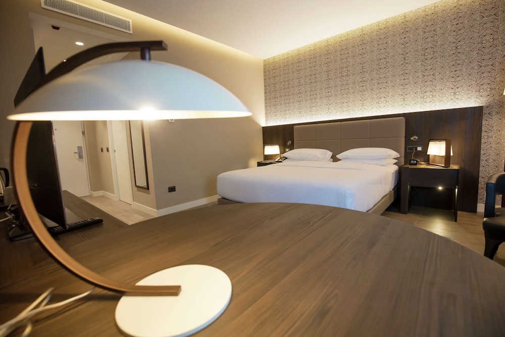 Superior Room, 1 King Bed - Photo 1