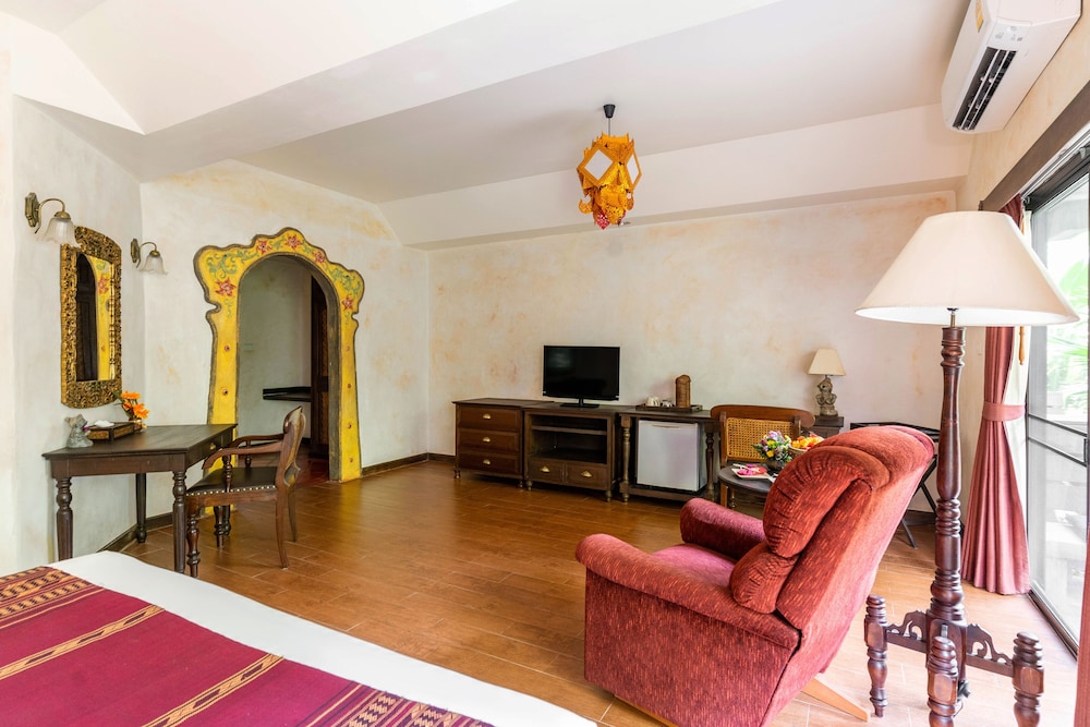 Deluxe Room, 1 Double or 2 Twin Beds - Photo 8