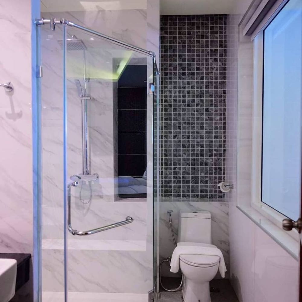 Deluxe Twin Room - Photo 3