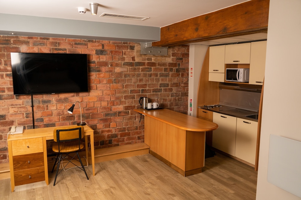 Standard Studio, 1 Double Bed, Non Smoking - Photo 13