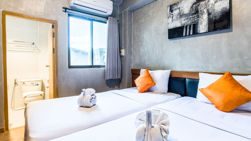 Deluxe Room - Photo 4