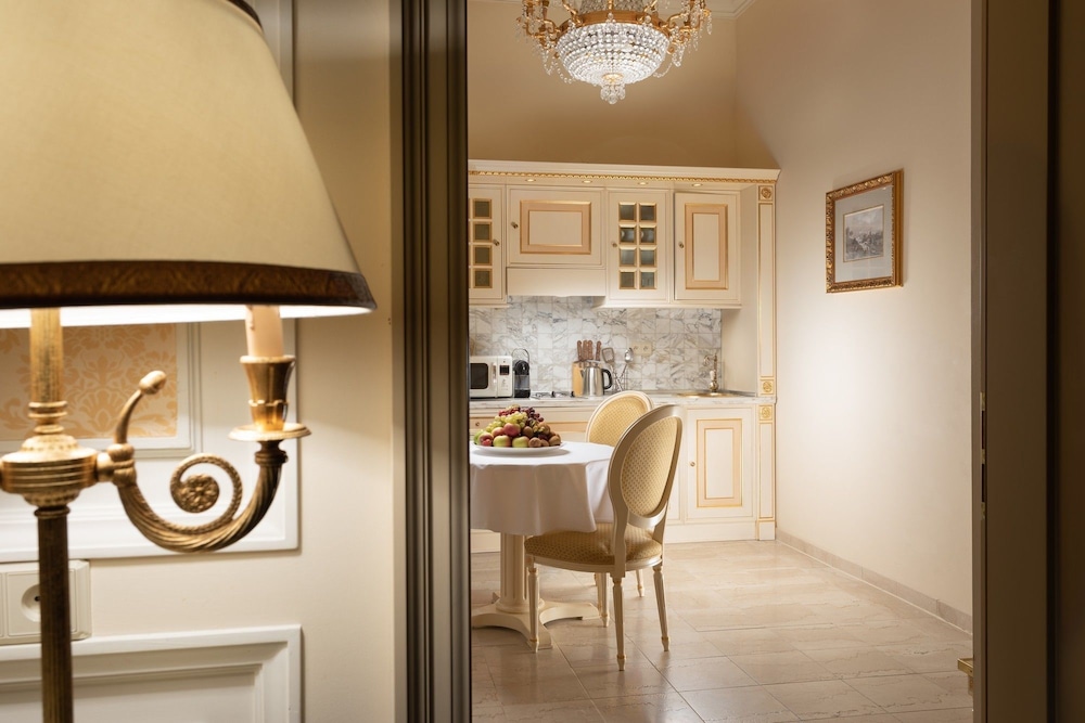 Apartment - Photo 4