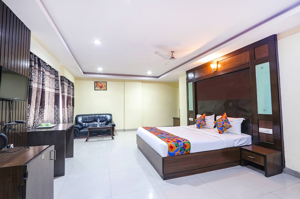 Executive Room - Photo 5