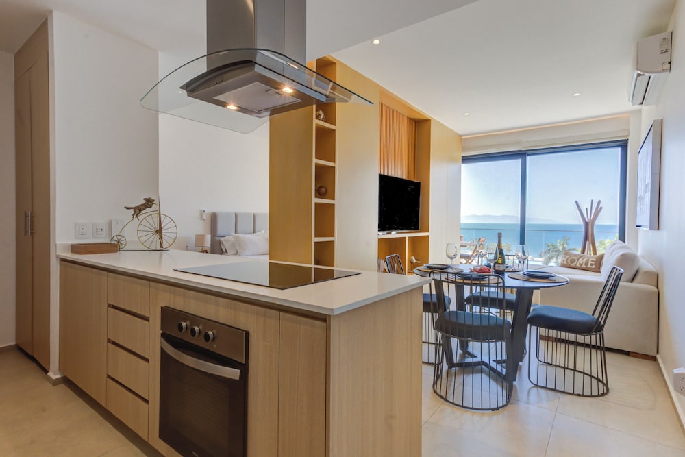Standard Apartment, 1 Bedroom, Balcony, Partial Sea View