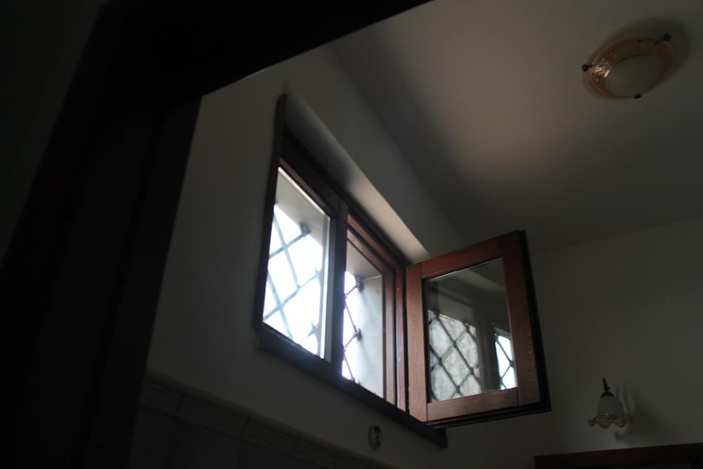 Basic Double or Twin Room, 1 Bedroom, Mountain View, Mountainside (Pompei) photo 2