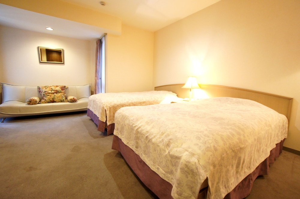 Twin Room B, Smoking photo 1