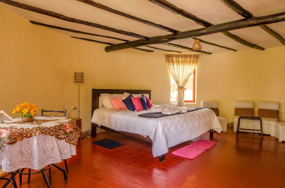 Honeymoon Suite, 1 King Bed photo 1