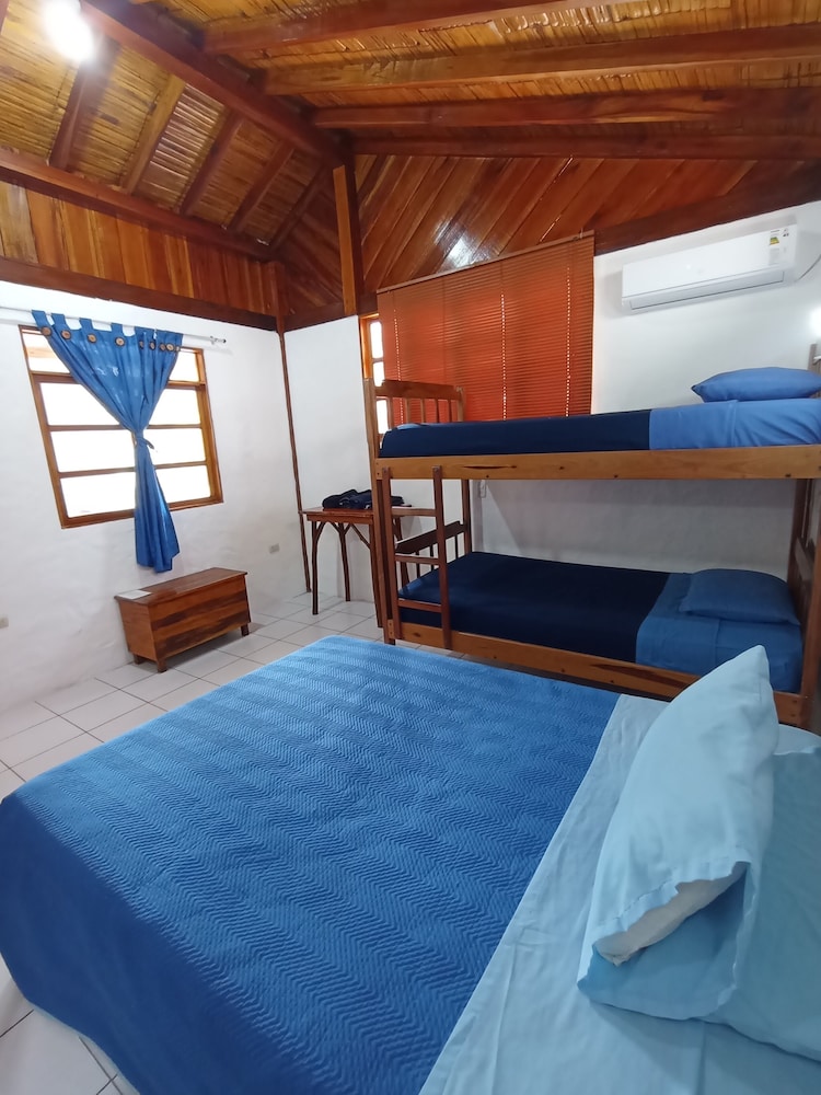 Deluxe Quadruple Room, 1 Bedroom photo 1