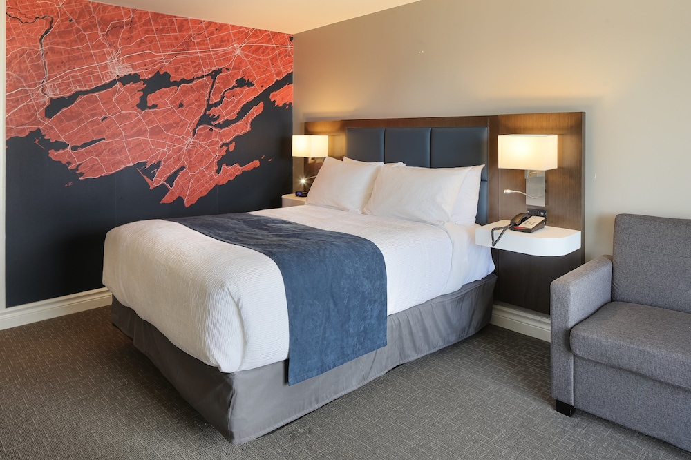 Standard Room, 1 Queen Bed, Balcony, Harbor View (Third Floor) photo 1