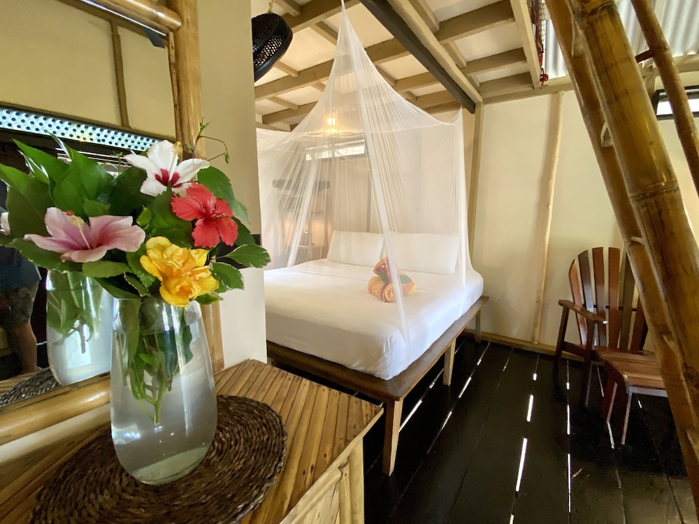 Deluxe Cabin, Multiple Beds, Ocean View (Master Suite Gulliver) photo 2
