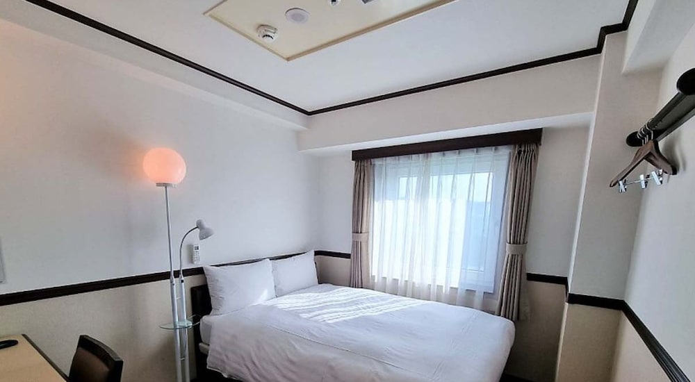 Special Price Double Room (facing the subway station)