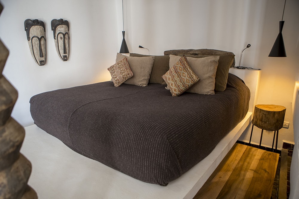 Luxury Suite, 1 Queen Bed, Ocean View photo 1