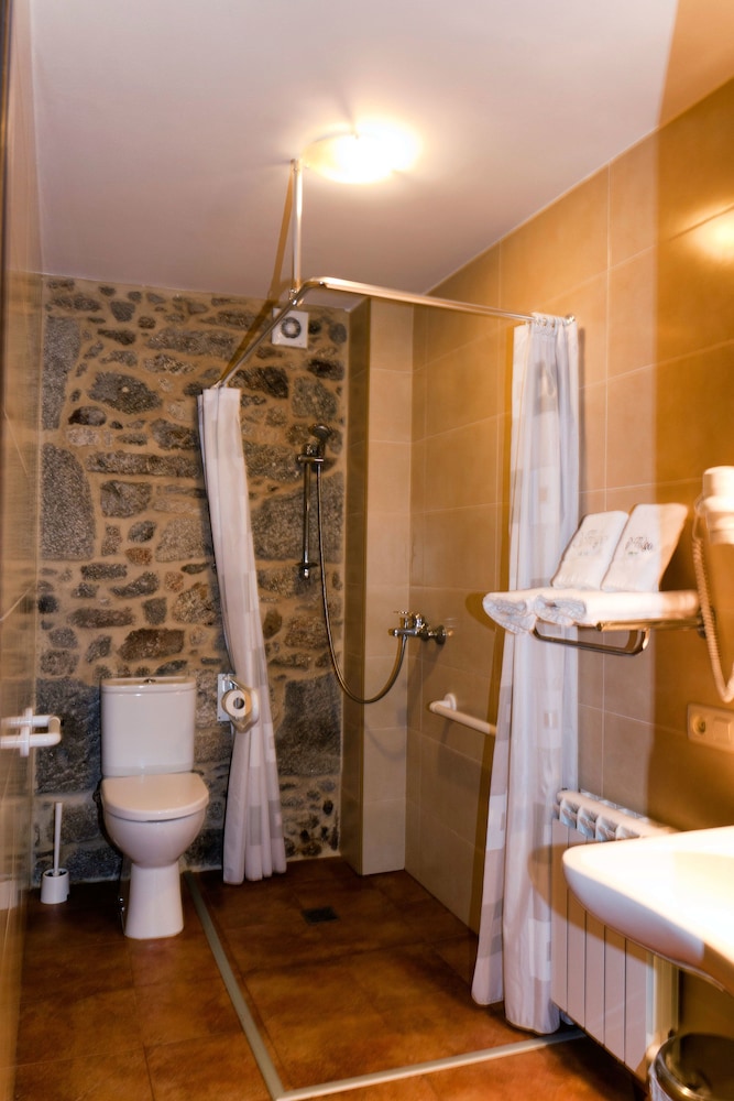 Standard Twin Room, 2 Twin Beds, Accessible photo 2