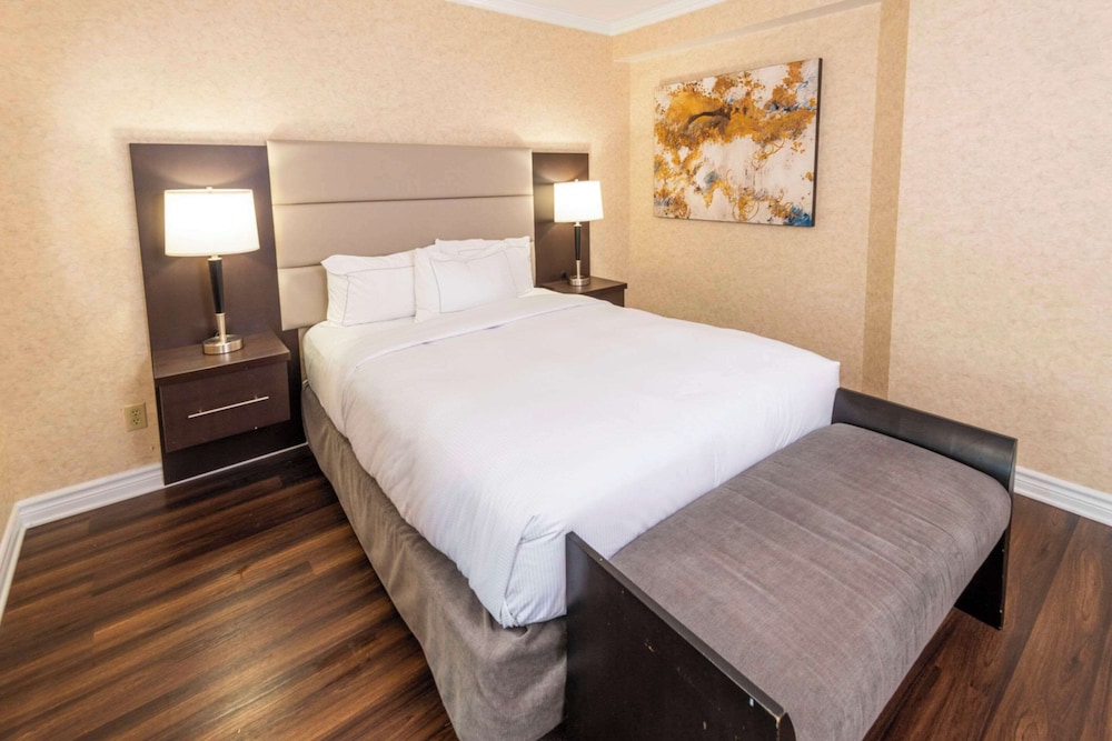 Suite, 2 Queen Beds, Non Smoking (Upgrade) - Photo 8