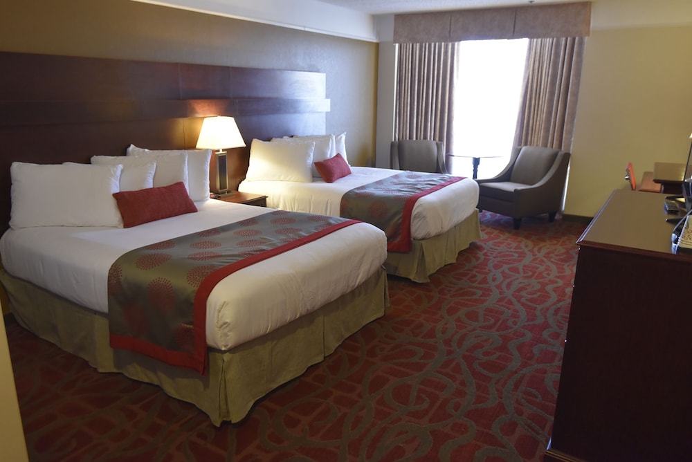 Standard Room, 2 Queen Beds, Non Smoking photo 2