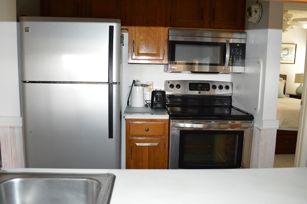 Comfort Condo, 2 Bedrooms photo 2