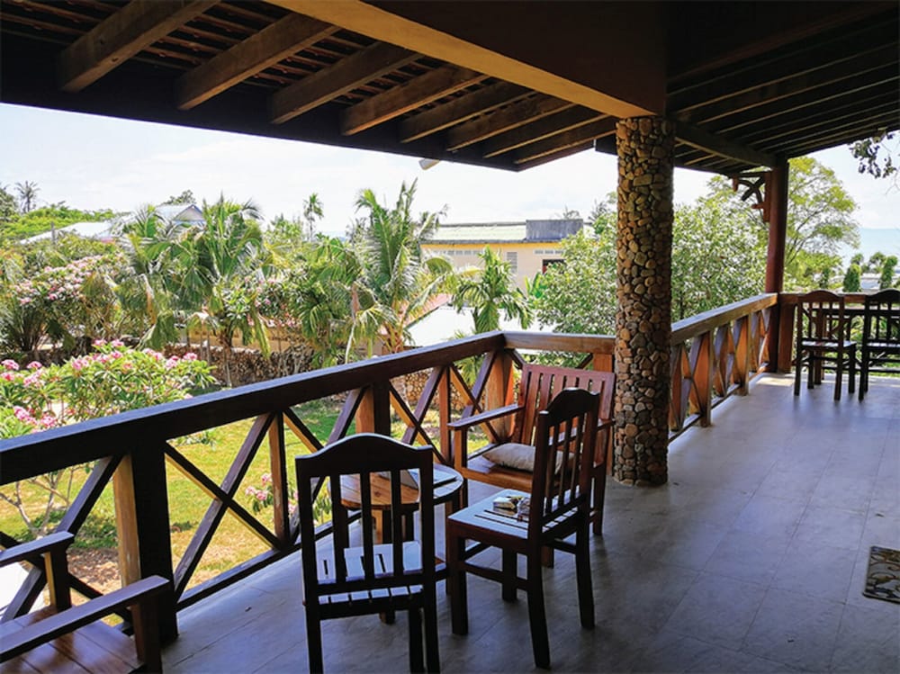 Deluxe Twin Room, 2 Bedrooms, Beach View, Mountainside photo 3