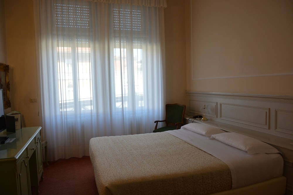 Superior Double Room - Photo 2