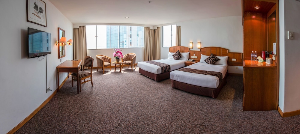 Deluxe Twin Room photo 2