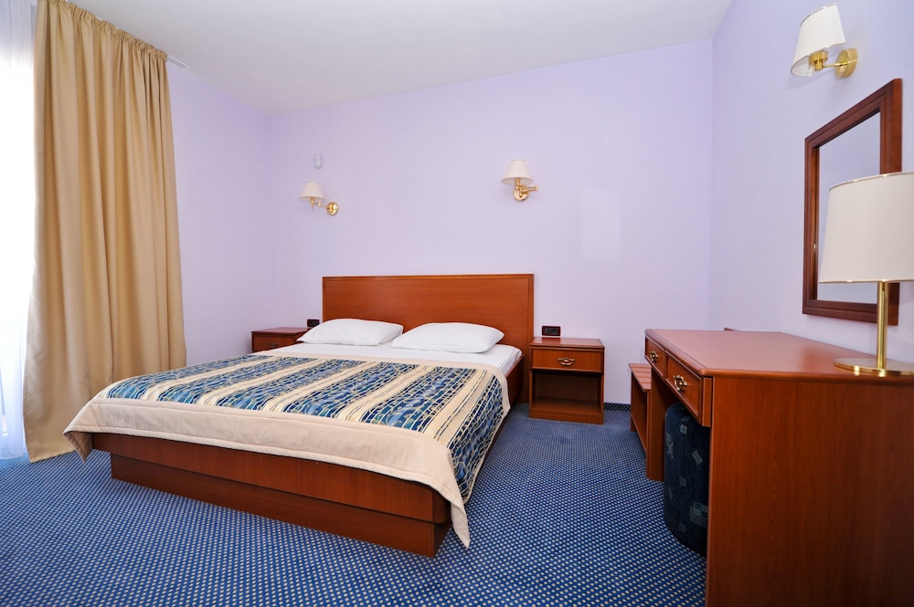 Suite, 2 Bedrooms, Partial Sea View photo 1