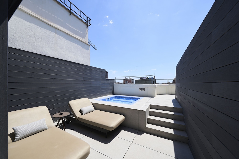 Suite Terraza con Piscina