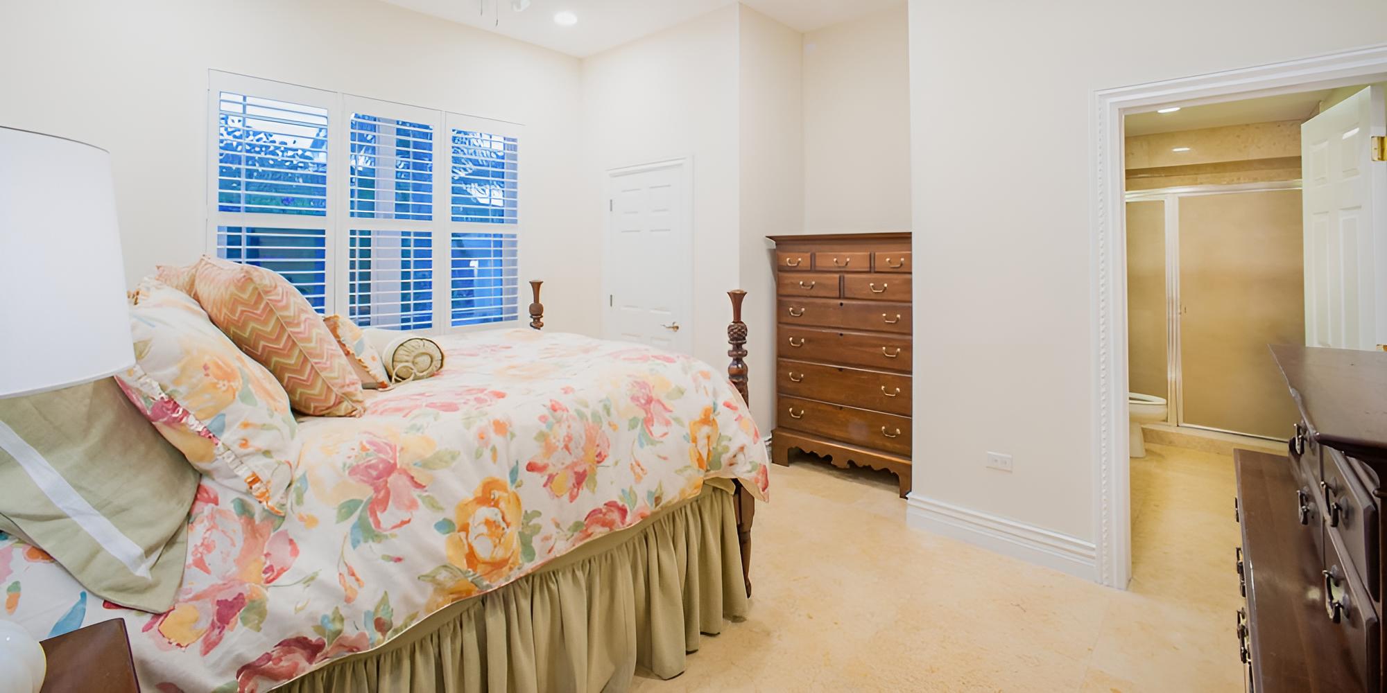 Villa photo 2