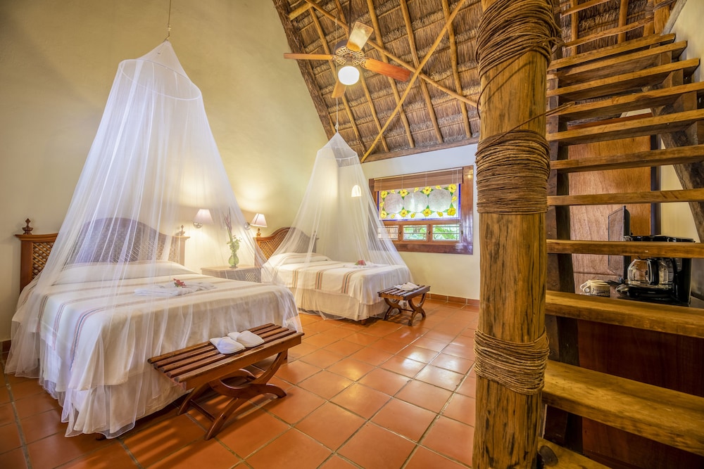 Royal Mayan Bungalow with Loft - Photo 4