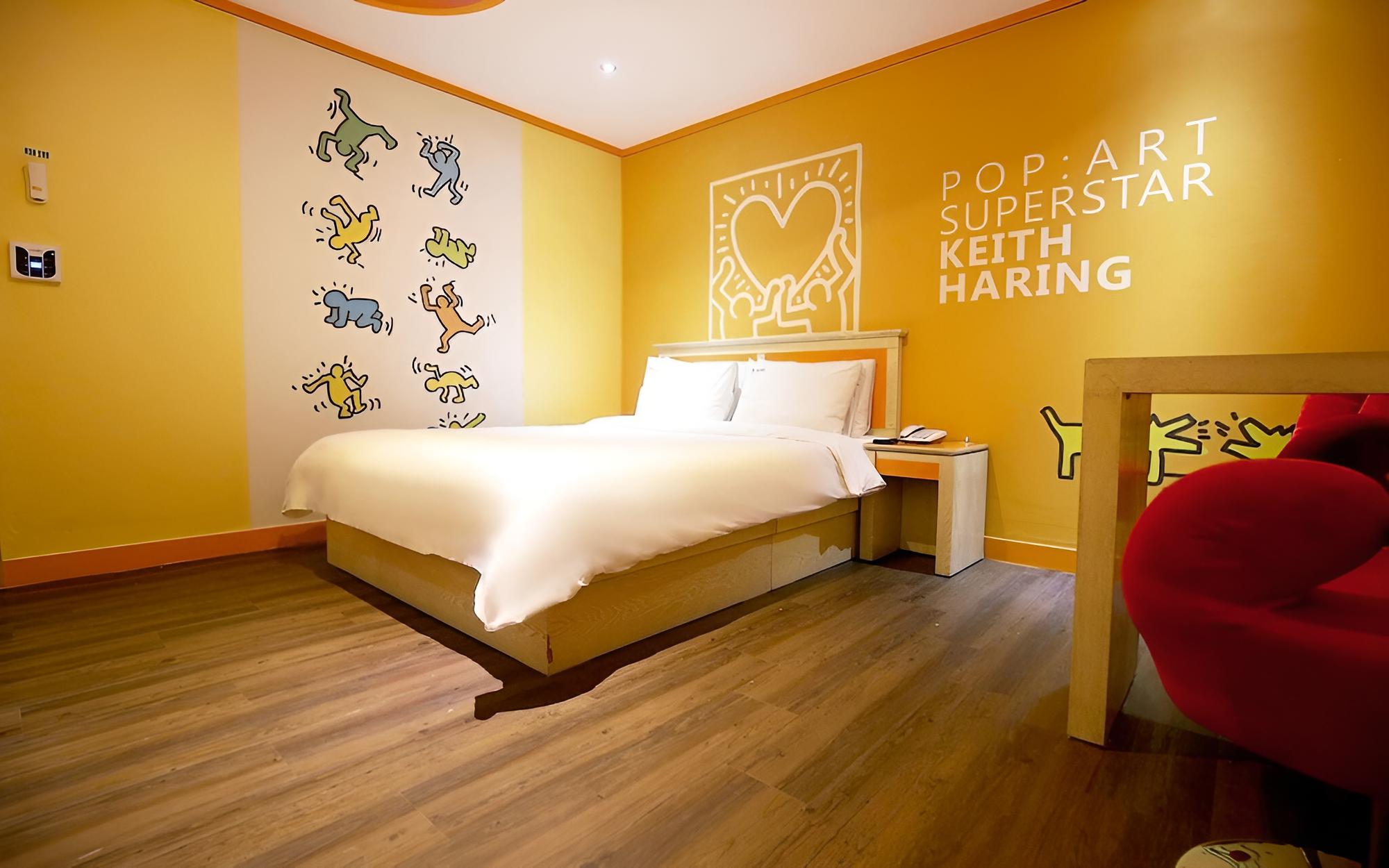 Room (Deluxe A (tub+double Netflix)) - Photo 4