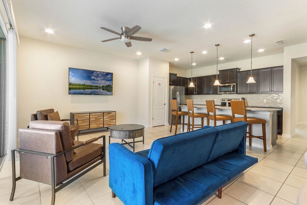 House, Multiple Beds, Pool Access, Garden View