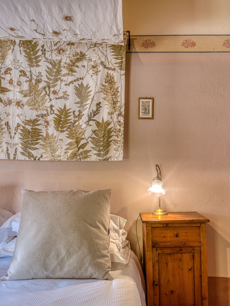 Romantic Suite photo 2