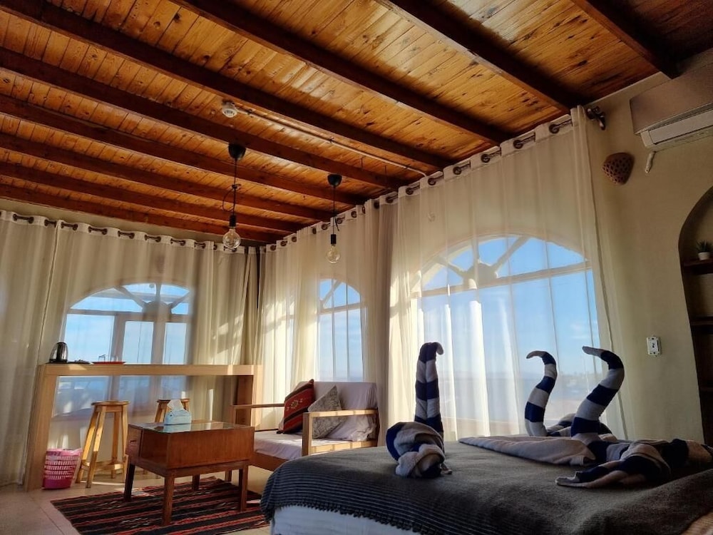 Panoramic Room