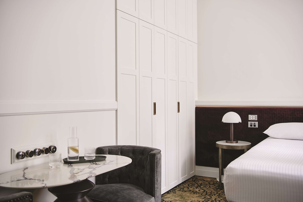 Premier Twin Room (Perkins, Weekly Housekeeping) - Photo 4
