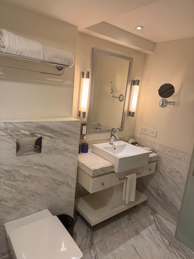 Club Room, 2 Twin Beds (Fortune Club Twin) - Photo 4