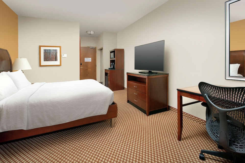 Room, 1 King Bed - Photo 2
