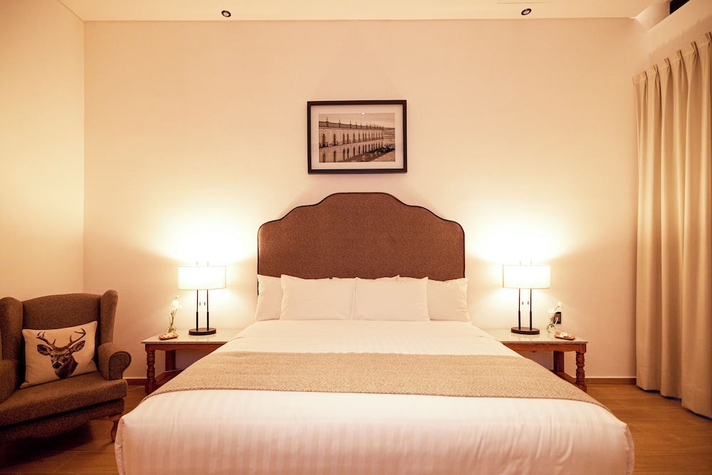 Deluxe Room, Courtyard View photo 3