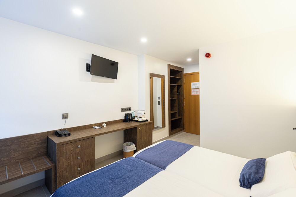 Comfort Room - Photo 6