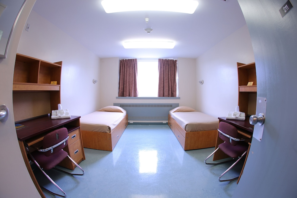 Howe Hall Double Room - Shared Bathroom