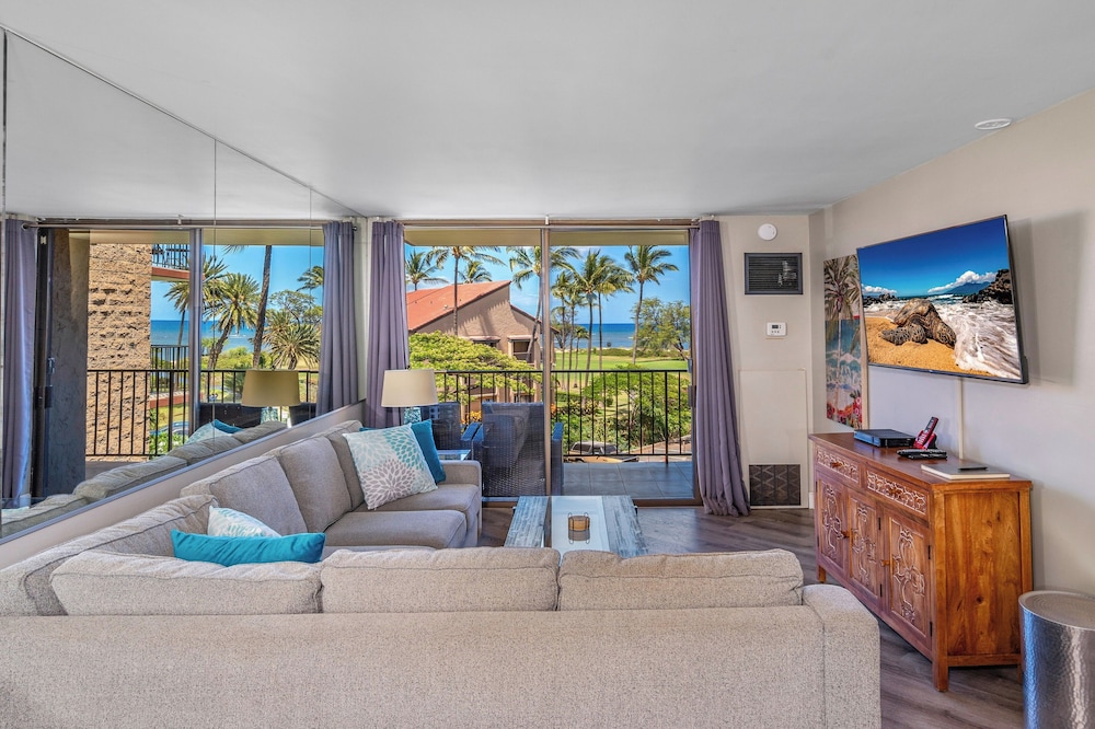 Luxury Condo photo 2
