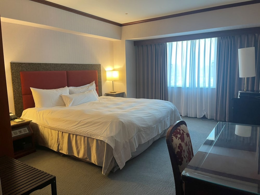 Rosewood Deluxe Suite