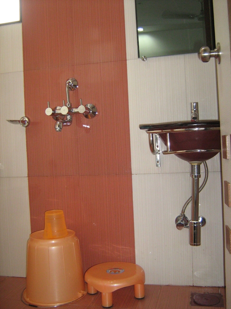 Double Non-AC Room photo 2