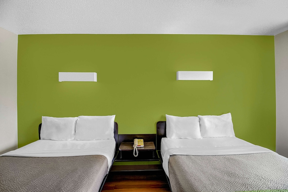 Deluxe Room, 2 Double Beds, Smoking, Refrigerator & Microwave photo 3