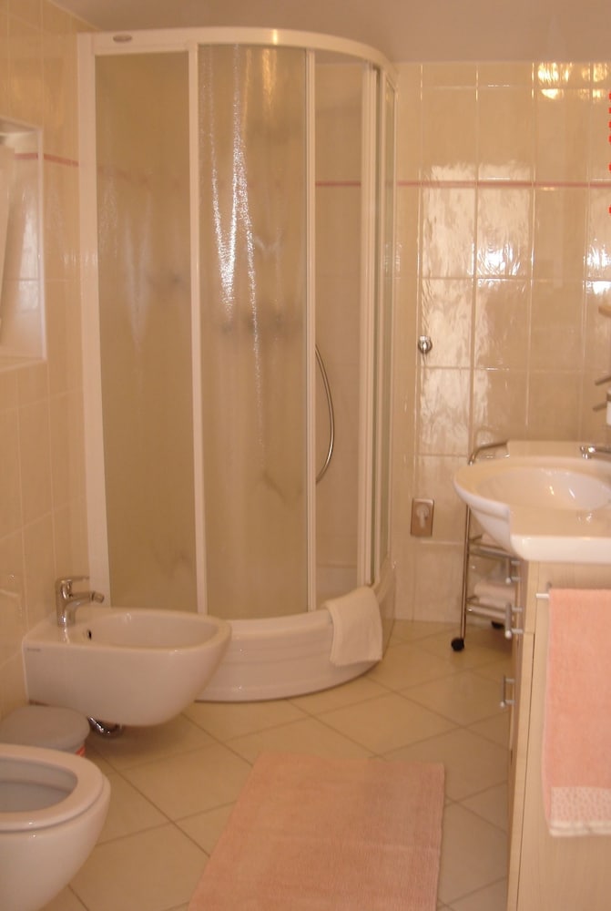 Villa photo 2