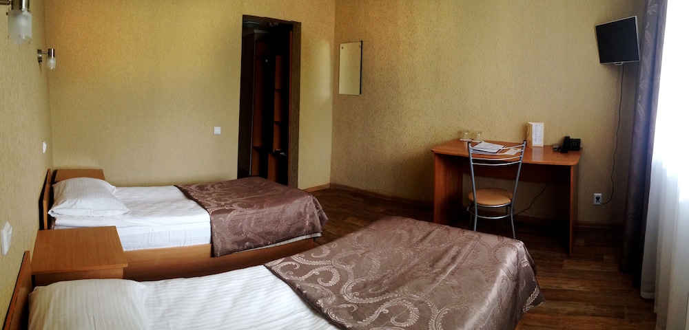 Standard Twin Room photo 2