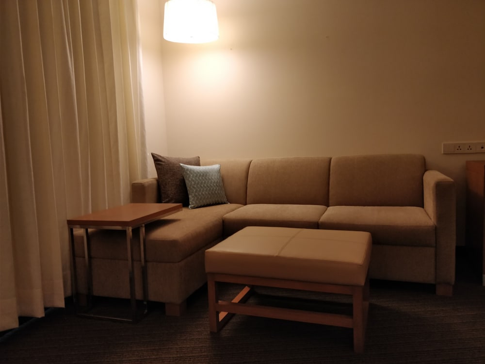 Room (2 Twin and 1 Sofa Bed)