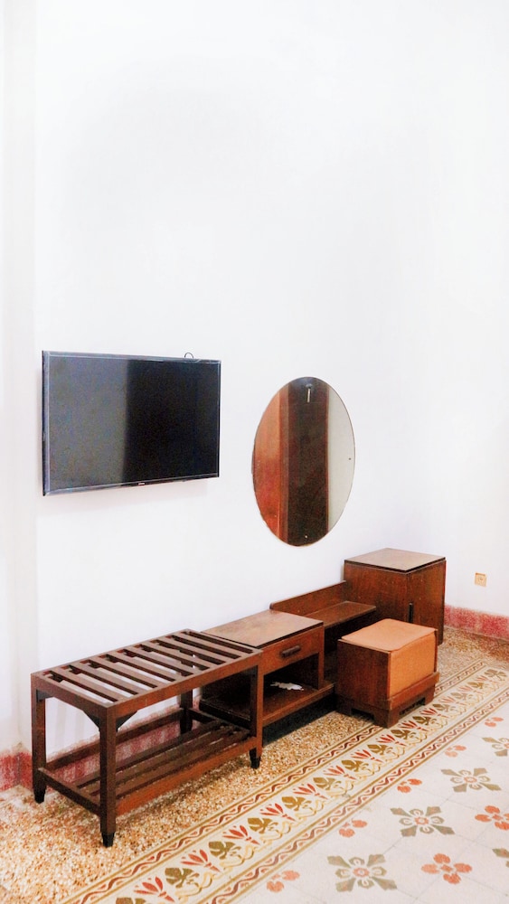 Deluxe Room - Photo 2