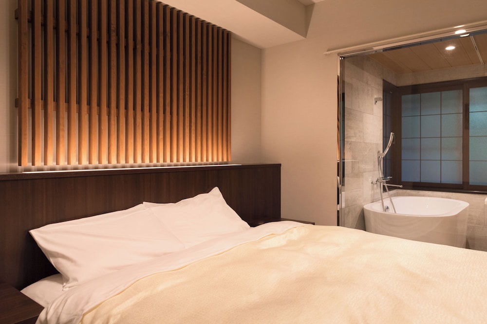 Standard Queen Double Room, Non-Smoking (31sqm) photo 3