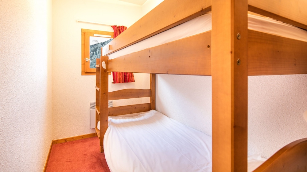 2 Room Apartment with sleeping area for 8 people